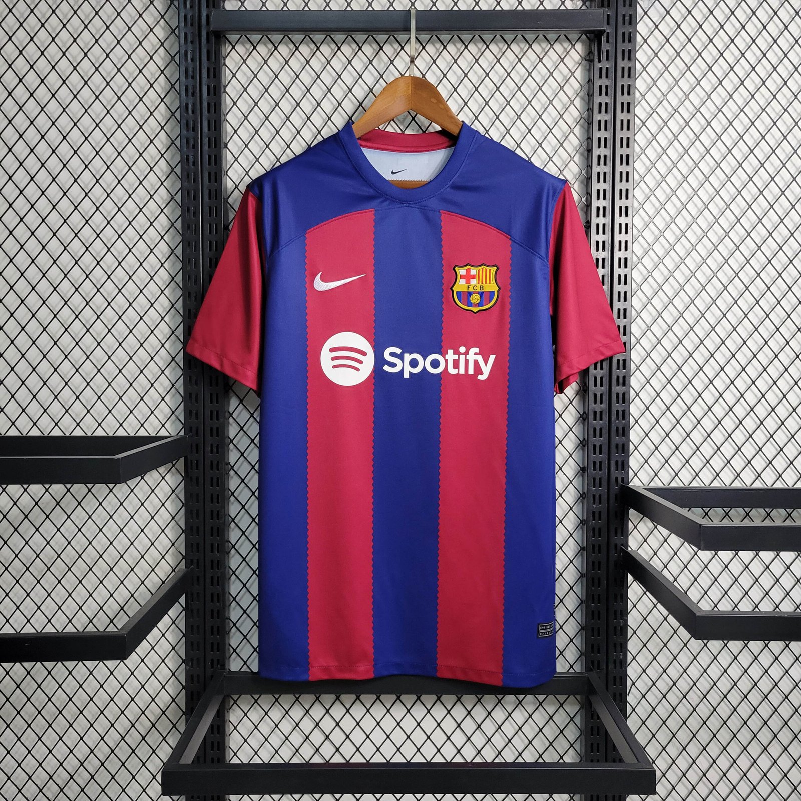 04b40e9c54fcd8271c899d5111fbd29b 2023/2024 Barcelona Home Football Shirt 1:1 Thai Quality - Image 1