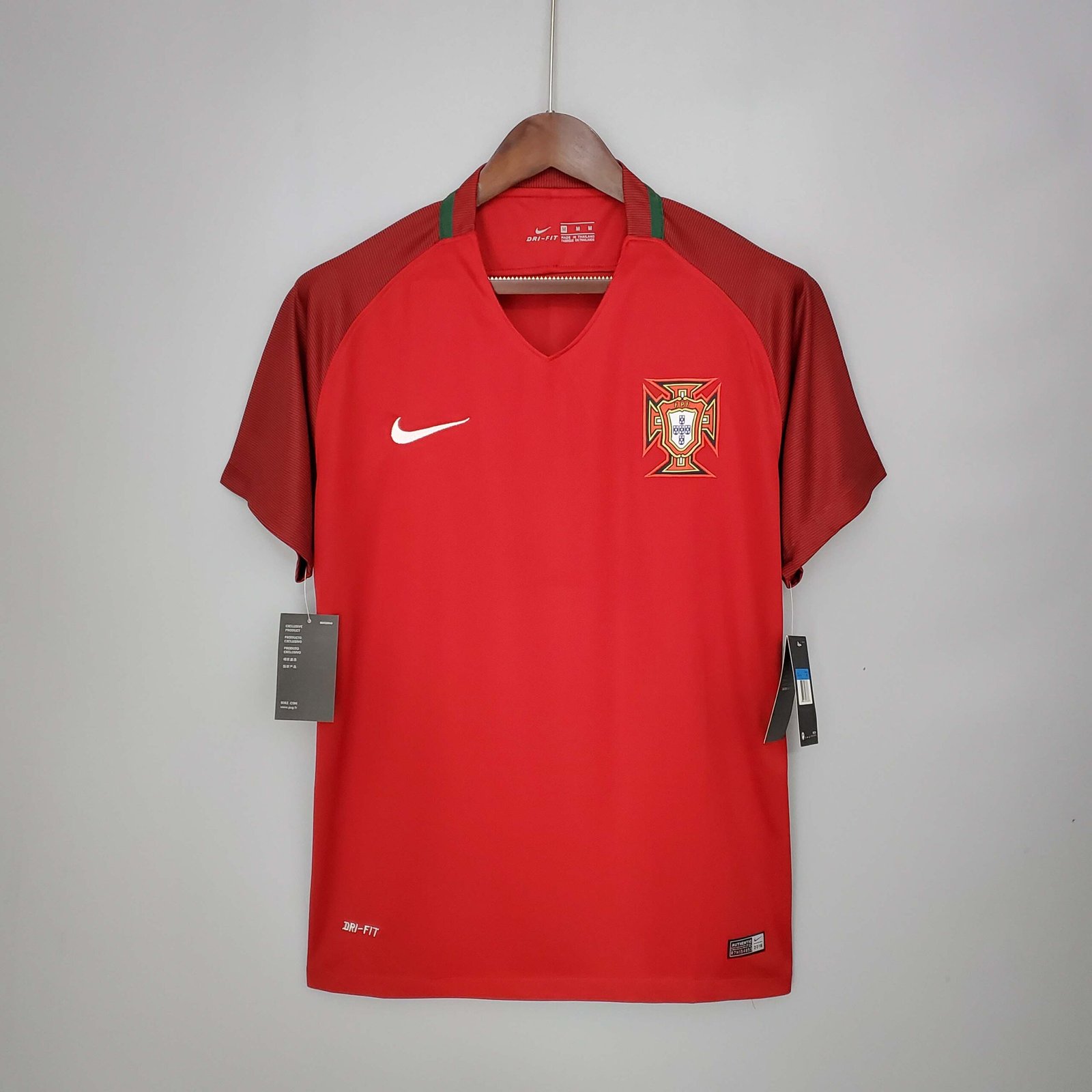 0a130b884e7a114127f99ec847ff21d0 2016 Retro Portugal Home Football Shirt 1:1 Thai Quality - Image 1