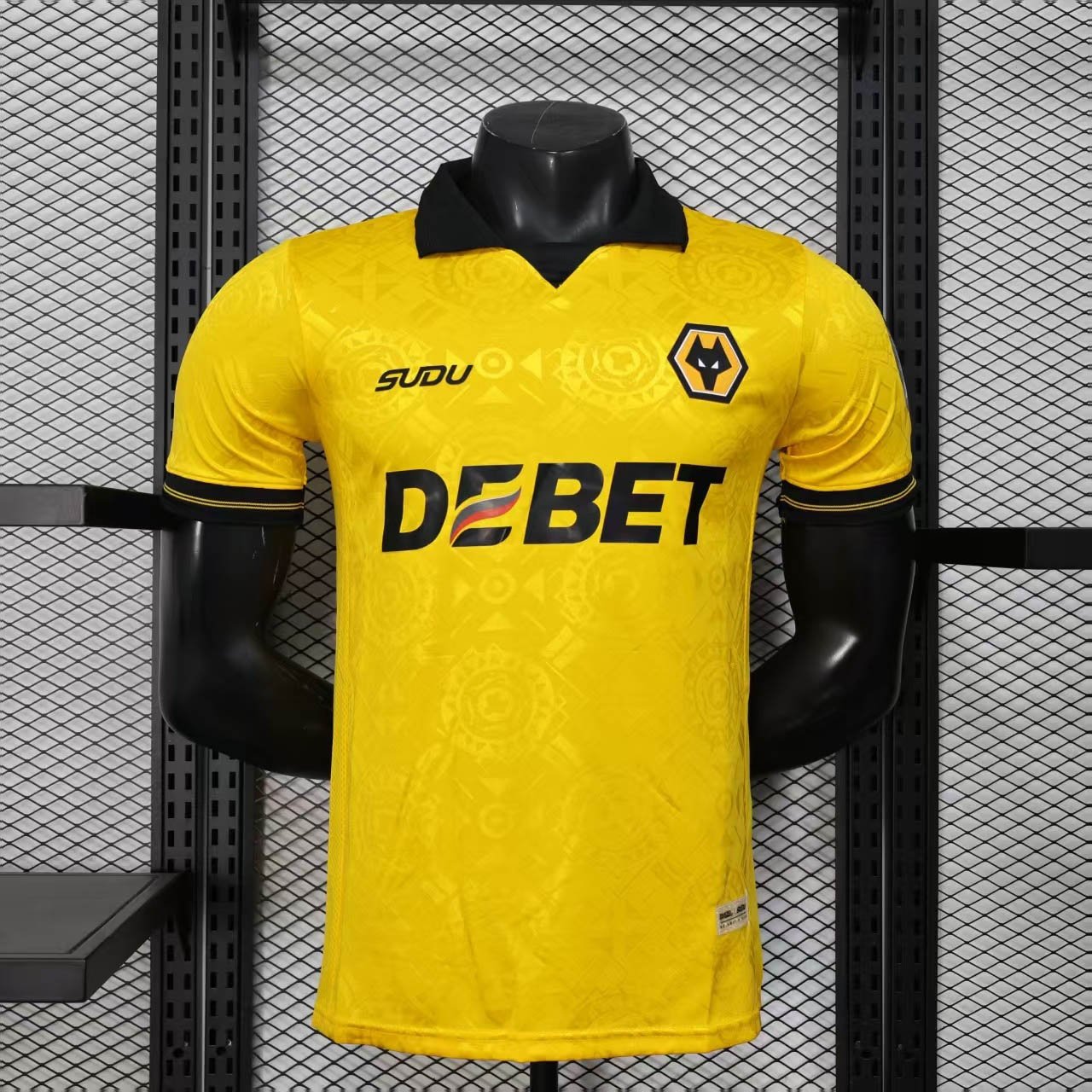 0aaebc37009e7d8c30bc12de536fa42c 2025/2026 Player Version Wolverhampton Wanderers Home Football Shirt 1:1 Thai Quality - Image 1