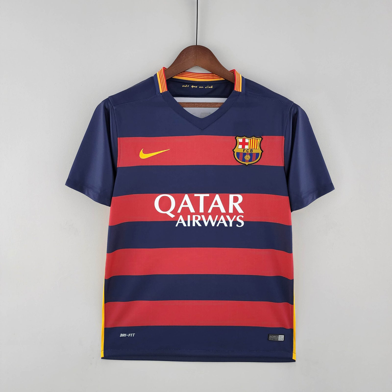 163e49bb0eb1985648210463cecdedd2 2015/2016 Retro Barcelona Football Shirt Home 1:1 Thai Quality - Image 1