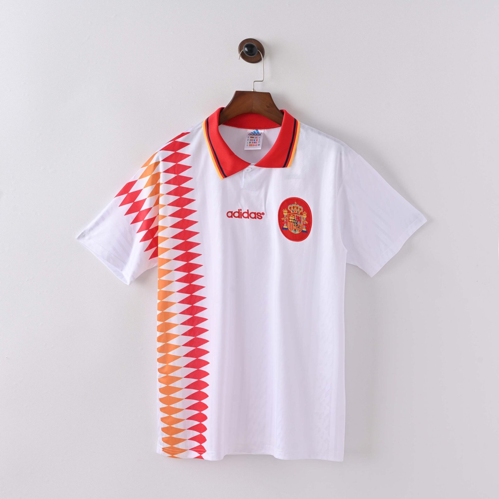 2123bd8823c0c73bd3f9dac645fd93f3 1994 Retro Spain Away Football Shirt 1:1 Thai Quality - Image 1