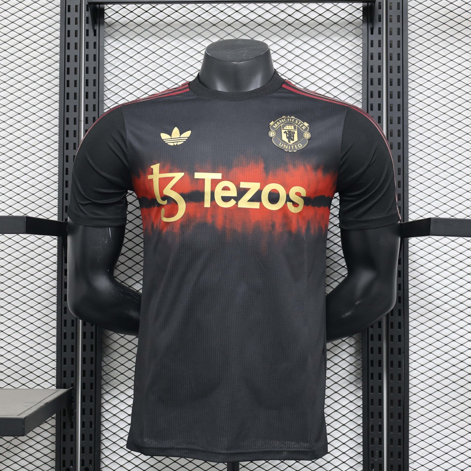 21b19a69768798d1cd9ad635bb05b564 2025/2026 Player Version Manchester United Special Edition Black Red Football Shirt 1:1 Thai Quality - Image 1