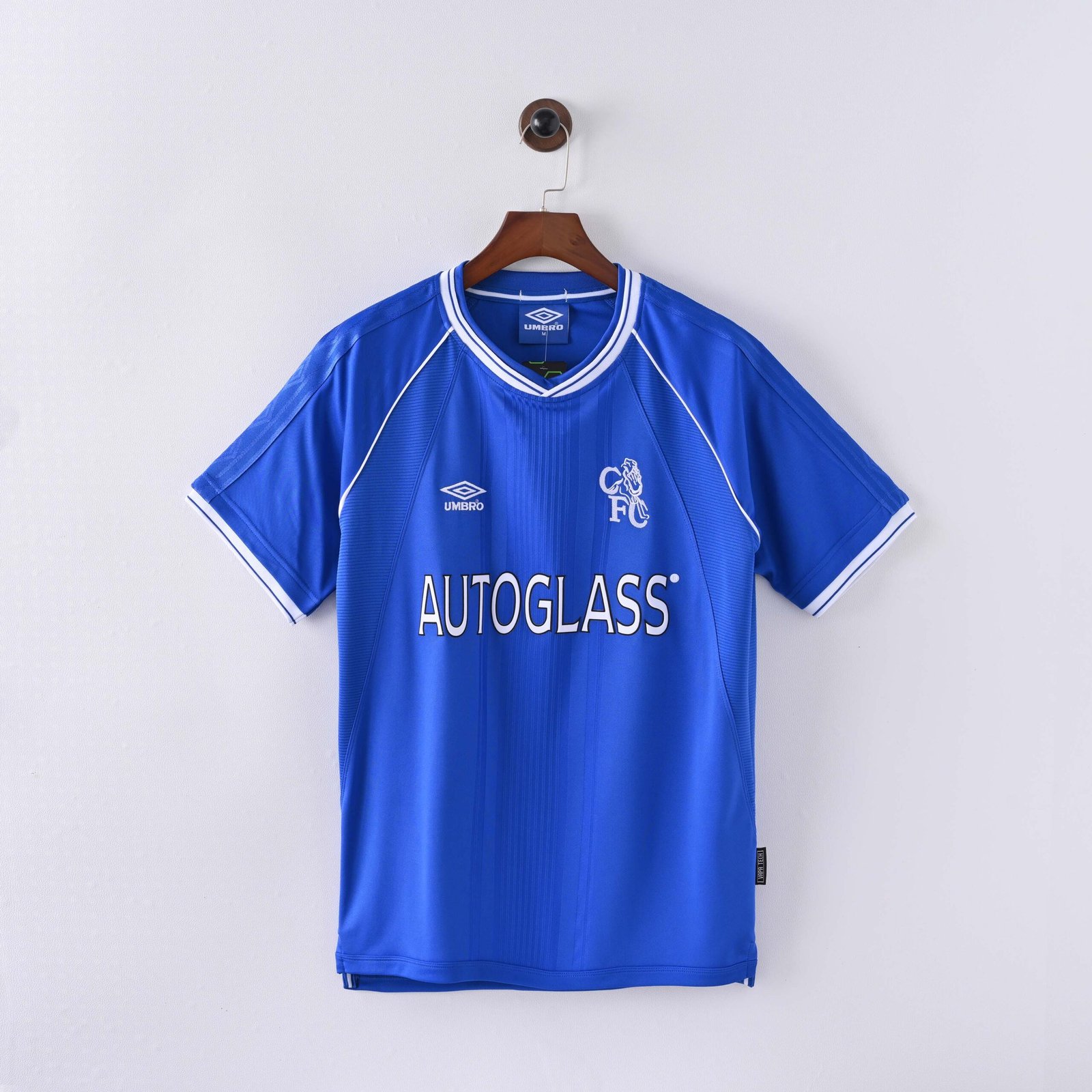 2628cf875bcb1ad5b51d73a28515bd1d 1999/2001 Retro Chelsea Home Football Shirt 1:1 Thai Quality - Image 1