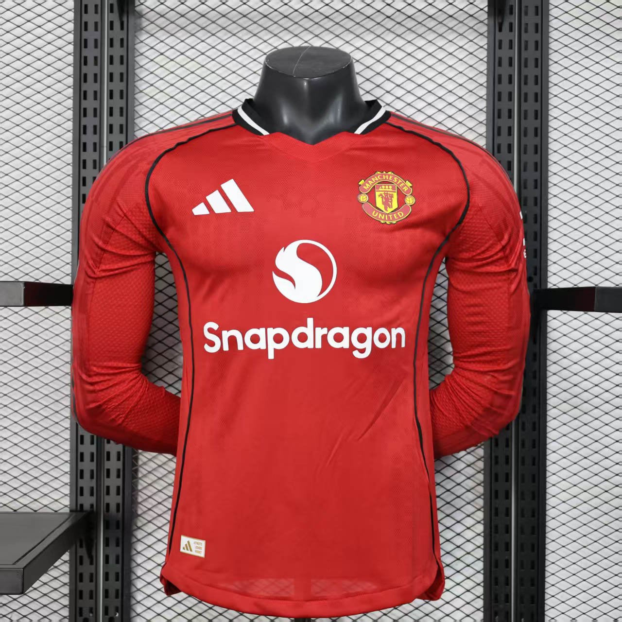 268c7af21499ed64315e90de617dc8f7 2025/2026 Player Version Long Sleeve Manchester United Home Football Shirt 1:1 Thai Quality - Image 1
