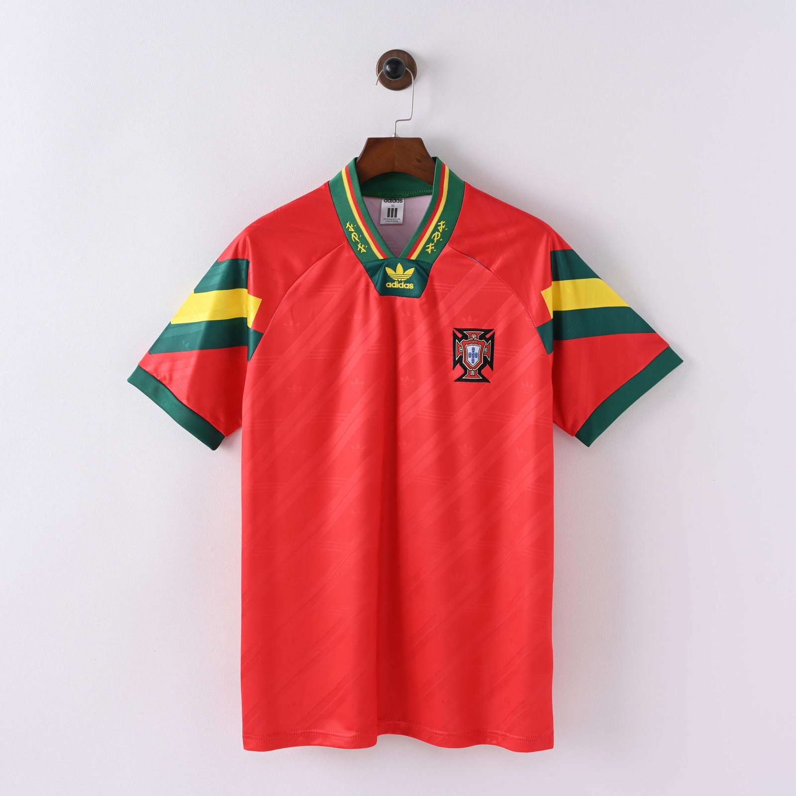 357eb96f3d66f65d1ed7a45752c34e14 1992 Retro Portugal Home Football Shirt 1:1 Thai Quality - Image 1