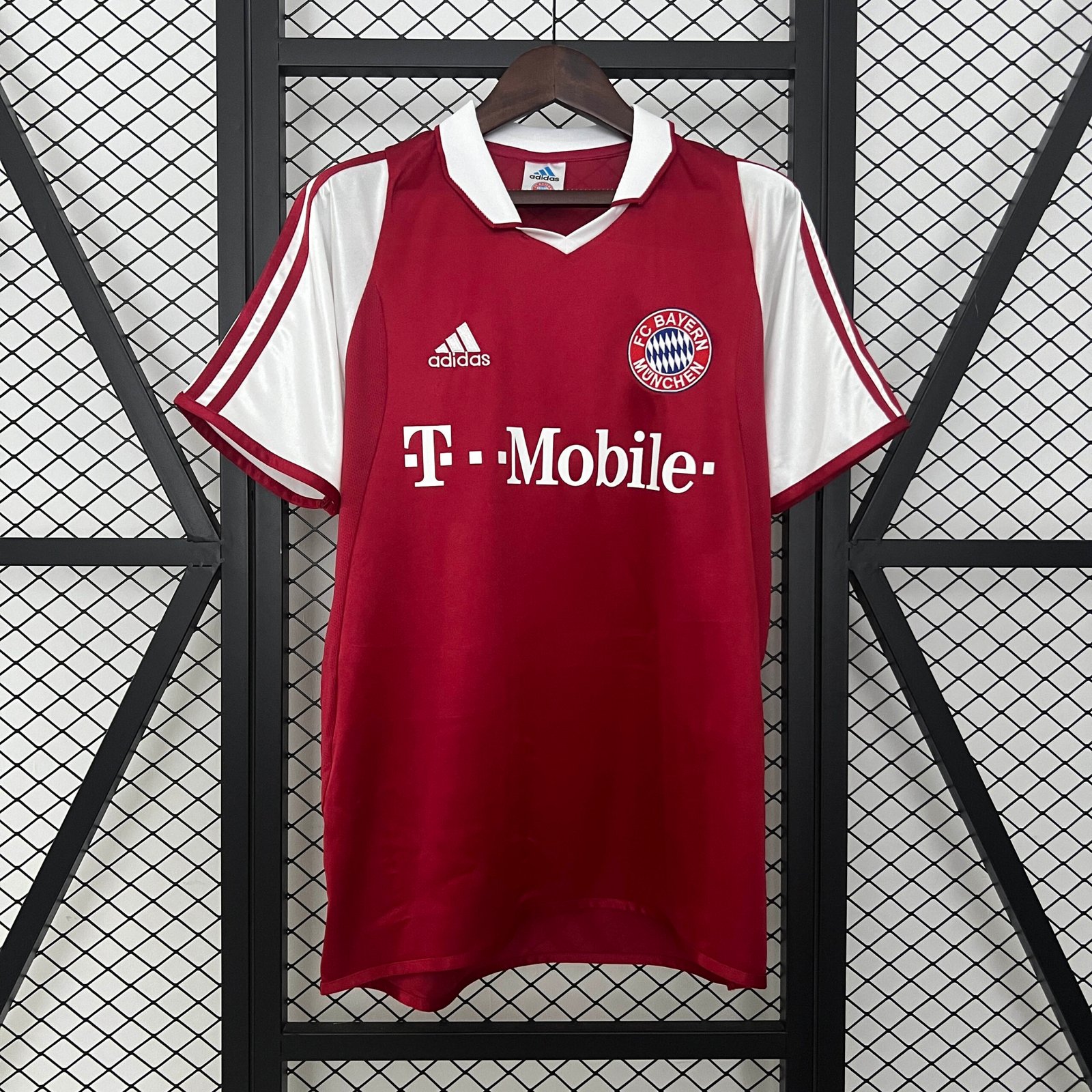 48b2886c6084702024347e14040e2723 2003/2004 Retro Bayern Munich Home Football Jersey 1:1 Thai Quality - Image 1