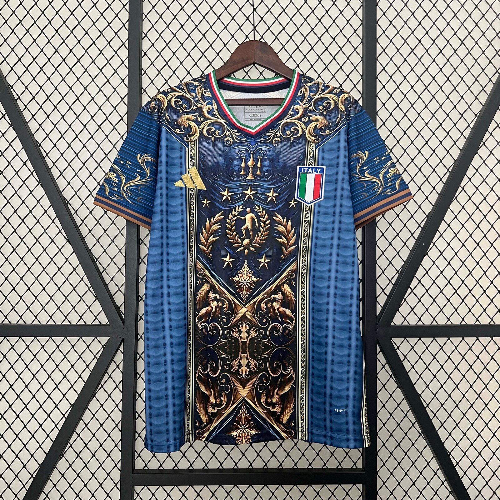 4f5d74af161a3109ce656a611919fd9e 2024 Italy Special Edition Blue Football Shirt 1:1 Thai Quality - Image 1