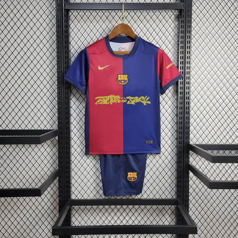 5304be23bcfa0b22df898e468ed7a811 2024/2025 Barcelona Home Travis Scott Joint Edition Football Shirt 1:1 Thai Quality Kids Size - Image 1
