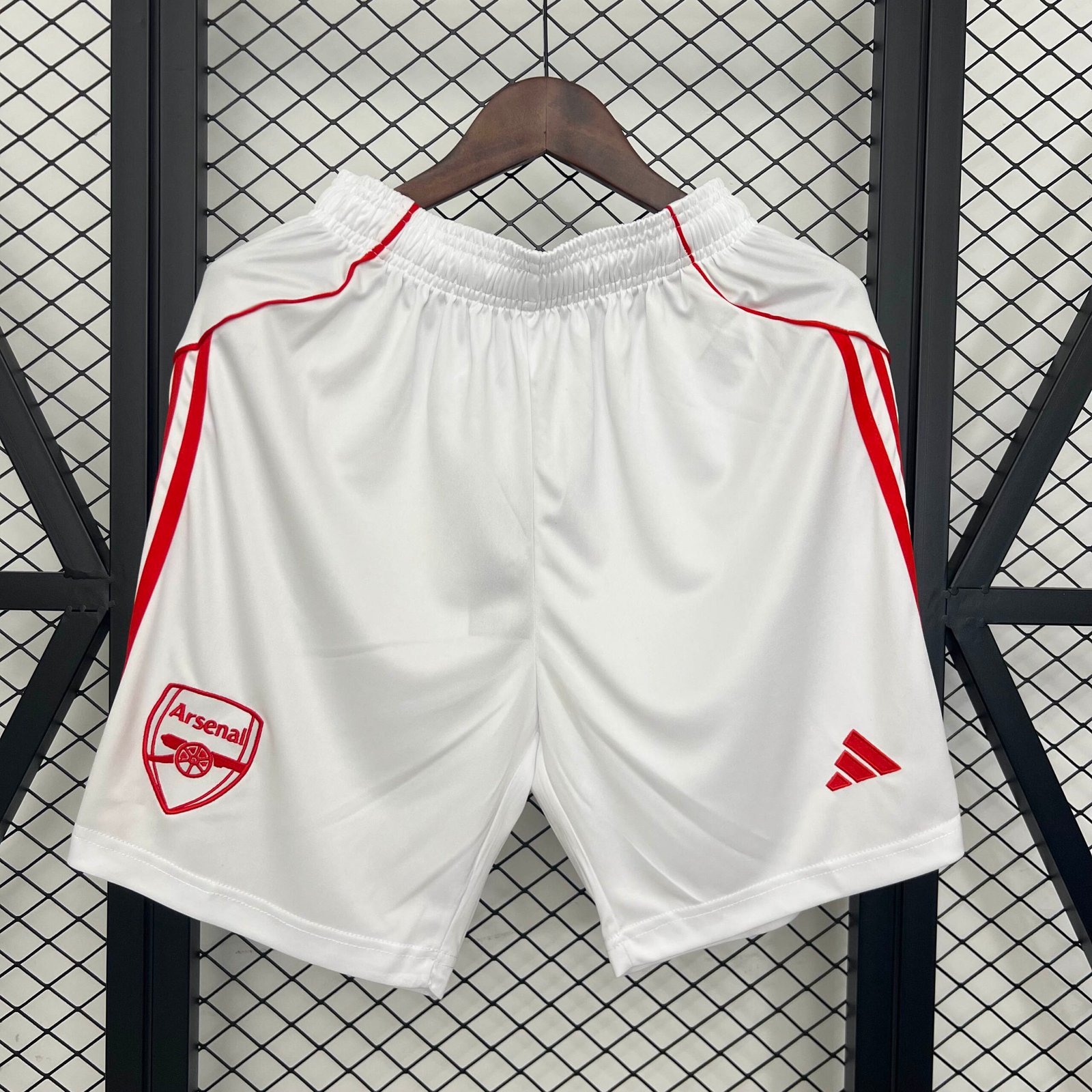 5b0a2274bd21b321cdc42ac0caa9524c 2025/2026 Arsenal Home Shorts Football Shirt 1:1 Thai Quality - Image 1