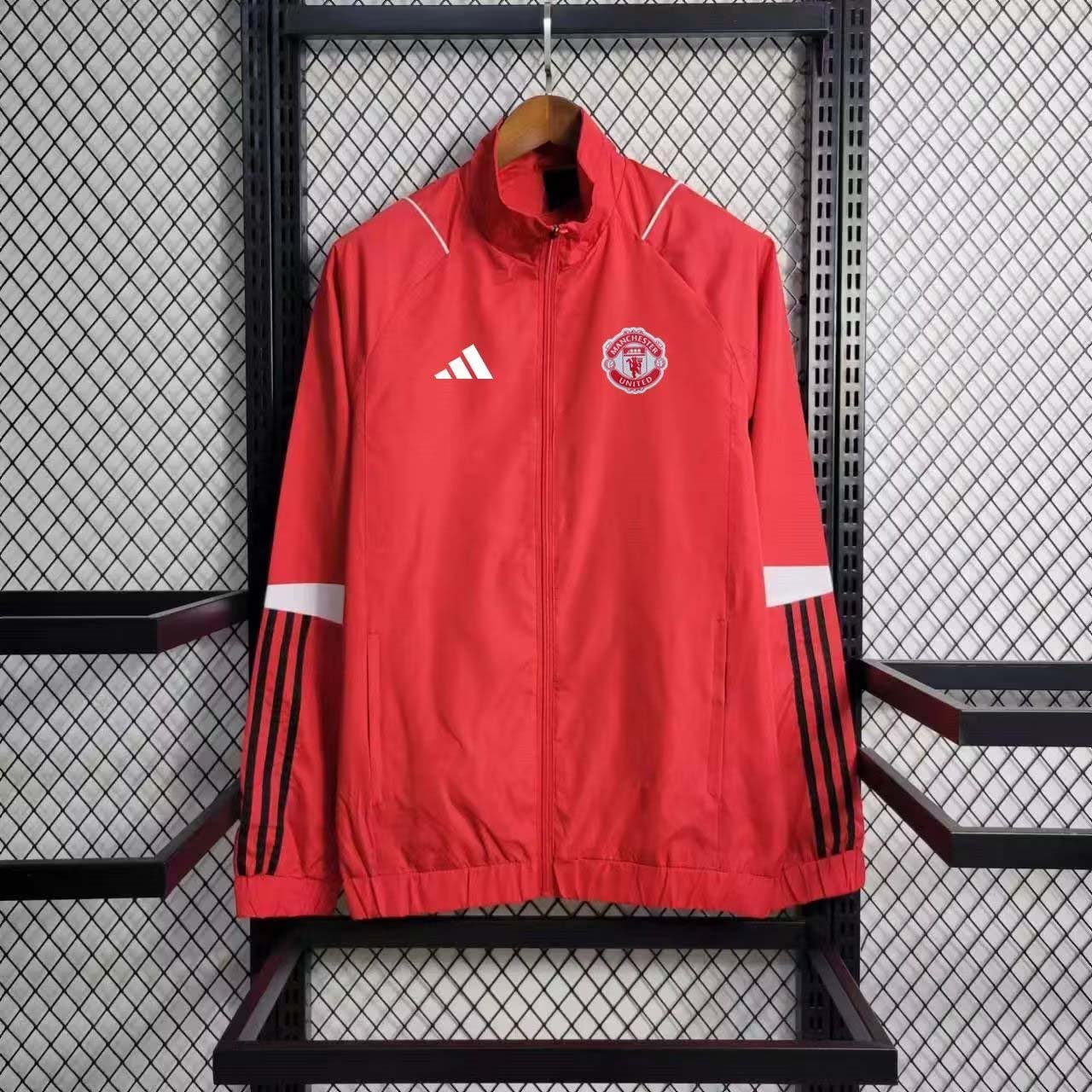5f57b216893c4ba345f0e6fb18c2293c 2023 Manchester United Soccer Jersey Windbreaker Red - Image 1