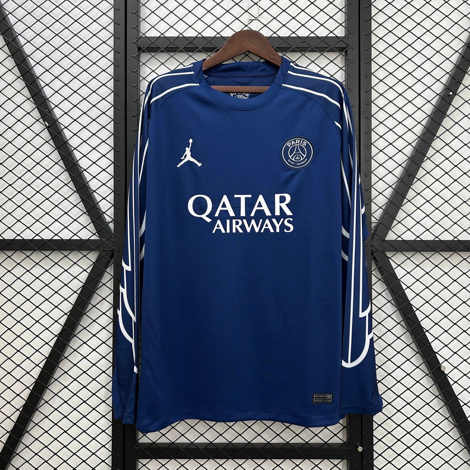 66b57d529e93698989c9bd80a7494d07 2024/2025 Long Sleeve Psg Paris Saint-Germain Fourth Away Football Shirt 1:1 Thai Quality - Image 1