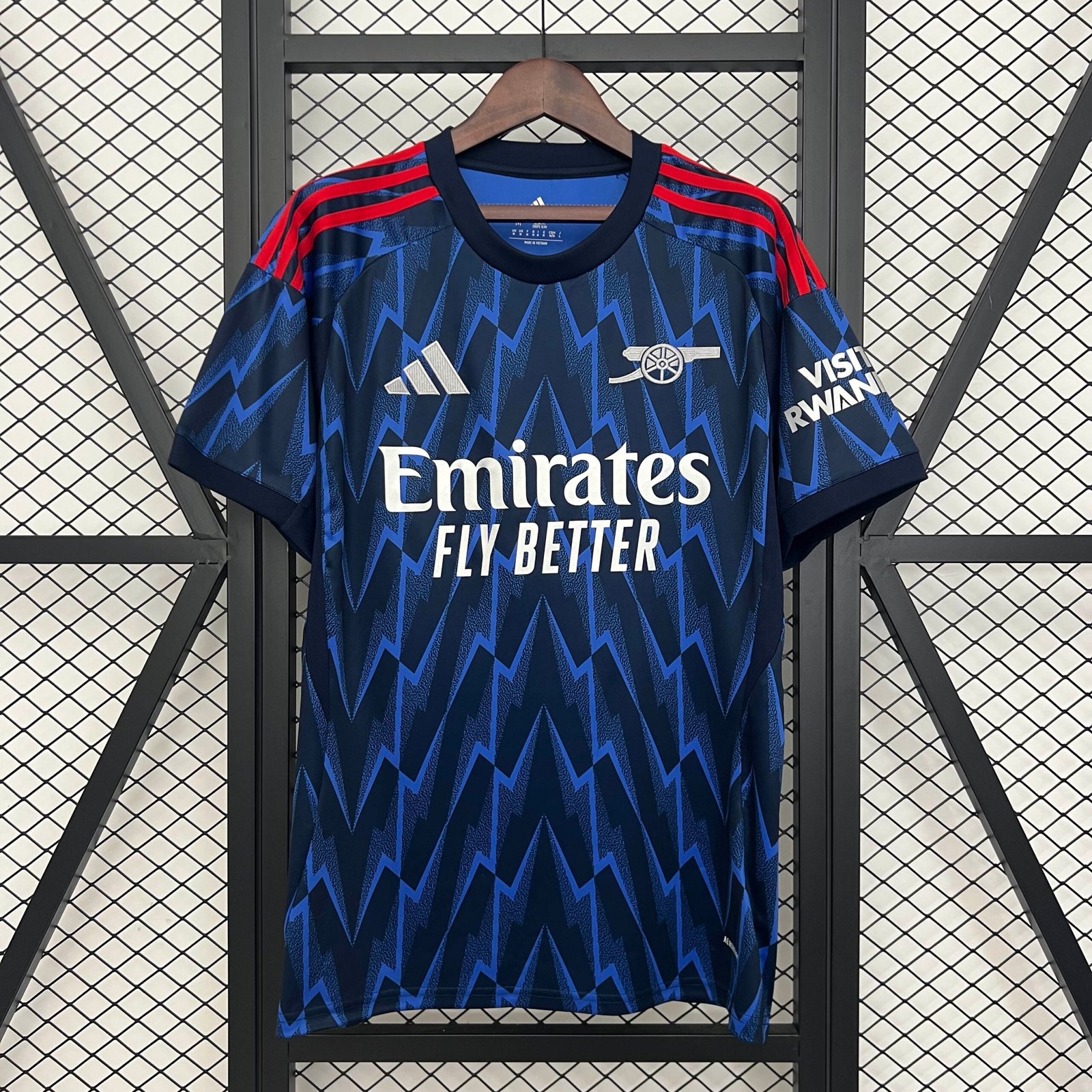 6b8cca8077d7356e0d335e25e55a07a4 2025/2026 Arsenal Away Football Shirt 1:1 Thai Quality - Image 1