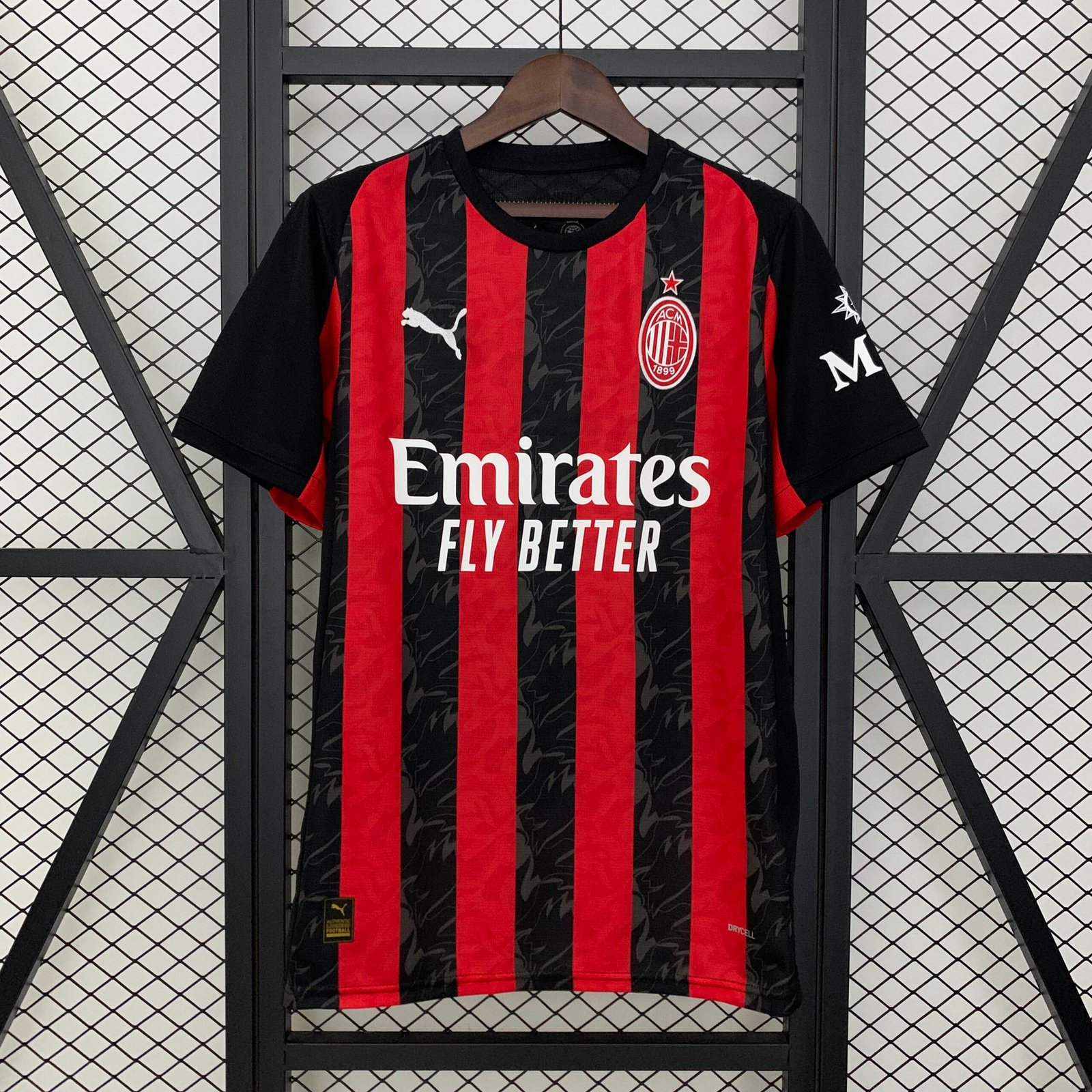 7b0609155658b8e41a9967edbaeb805a 2025/2026 AC Milan Home Soccer Jersey 1:1 Thai Quality - Image 1