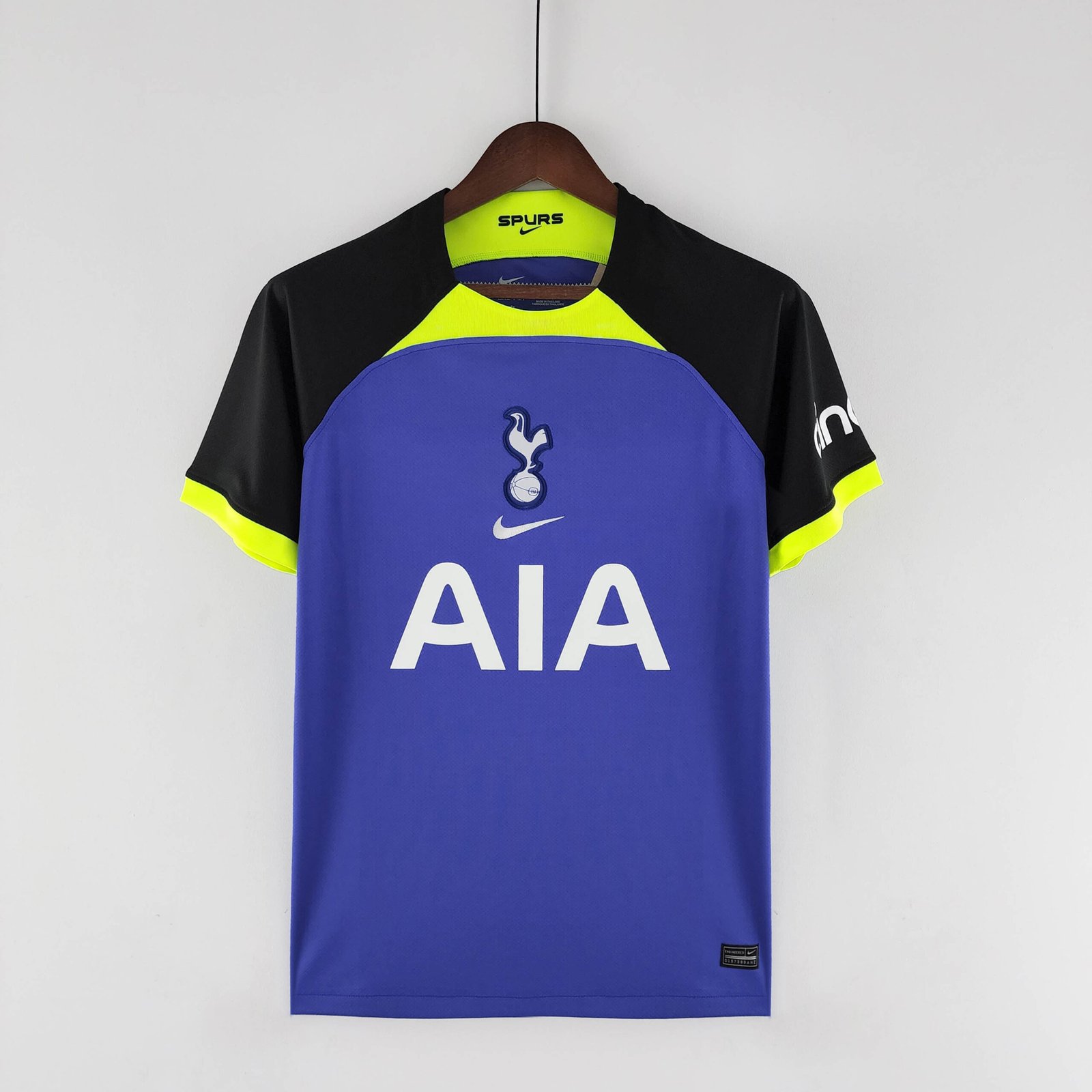 7d4af24449e59ffb1263b5f39d66ea52 2022/2023 Tottenham Away Football Shirt - Image 1
