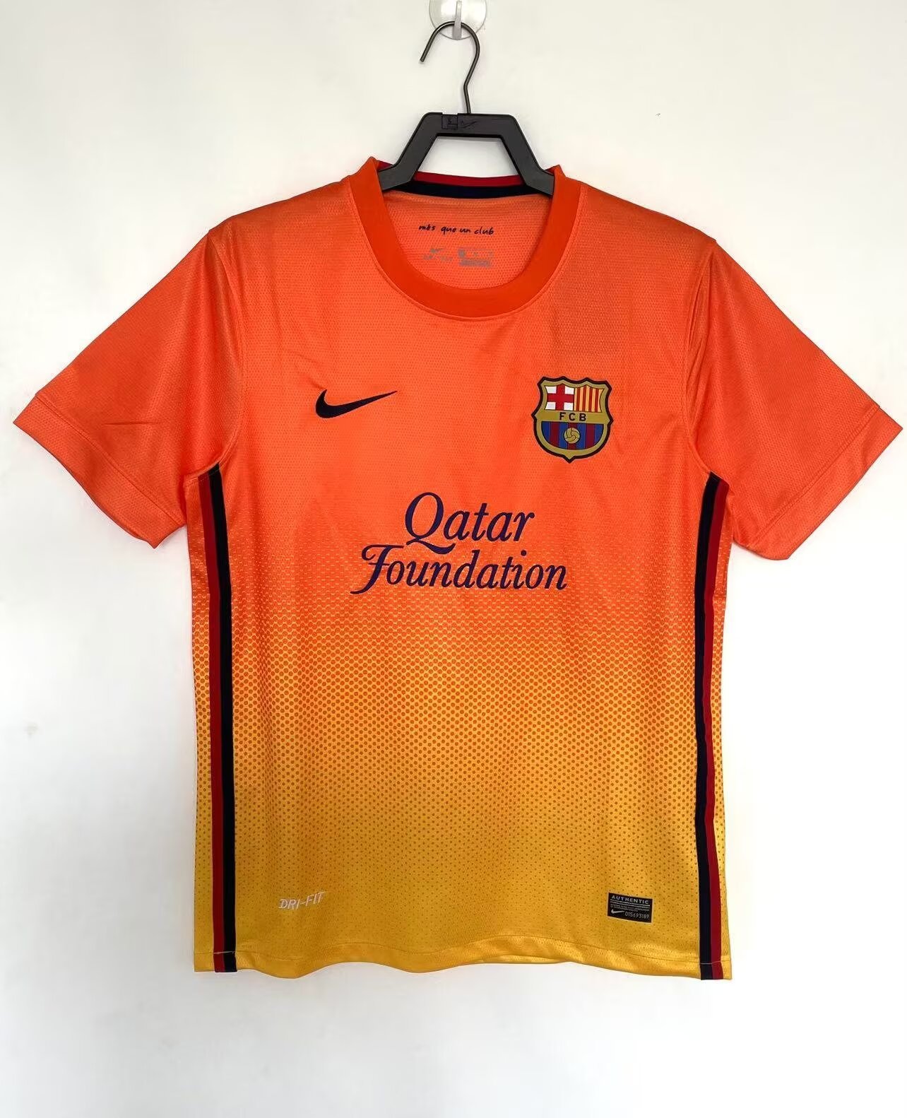 8c3ef773c0ace74fca7c2e9d996e9fcc-1 2012/2013 Retro Barcelona Away Football Shirt 1:1 Thai Quality - Image 1