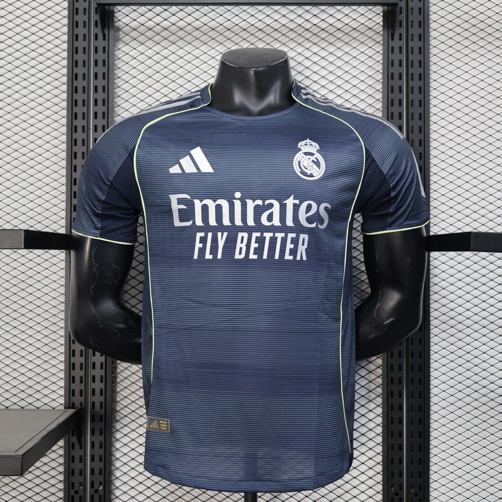 a7db0edaabc667bc3cec21659a0967c8 2025/2026 Player Version Real Madrid Away Football Shirt1:1 Thai Quality - Image 1