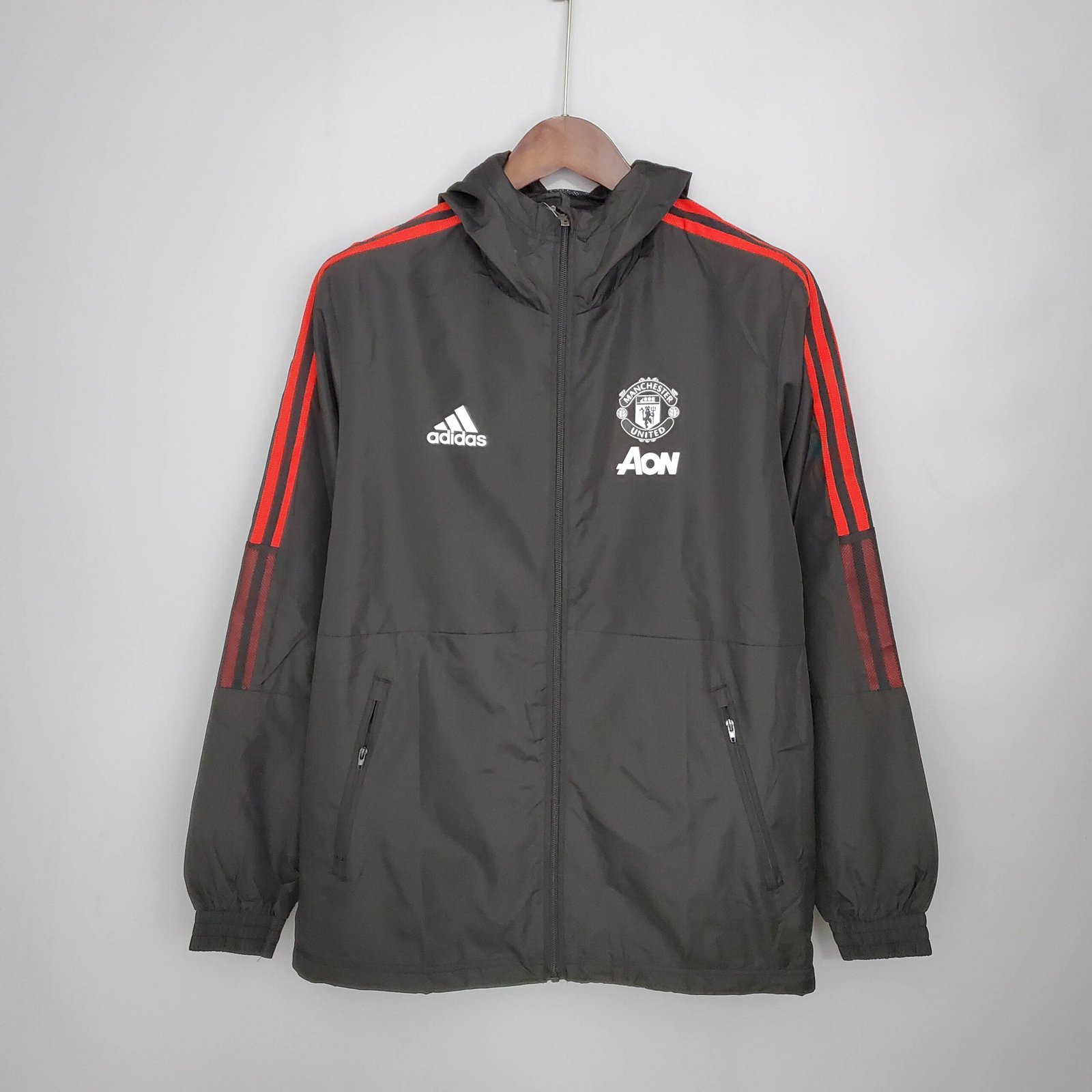 a90830c7ed99a59e9189c669199b87bc 2021/2022 Manchester United Jersey Windbreaker Black - Image 1