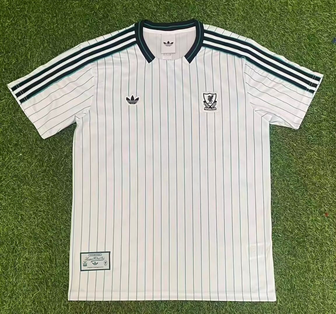 ae8b7e72641c398f99980d02e0dc219a-1 2025/2026 Liverpool Special Edition White Soccer Jersey 1:1 Thai Quality - Image 1