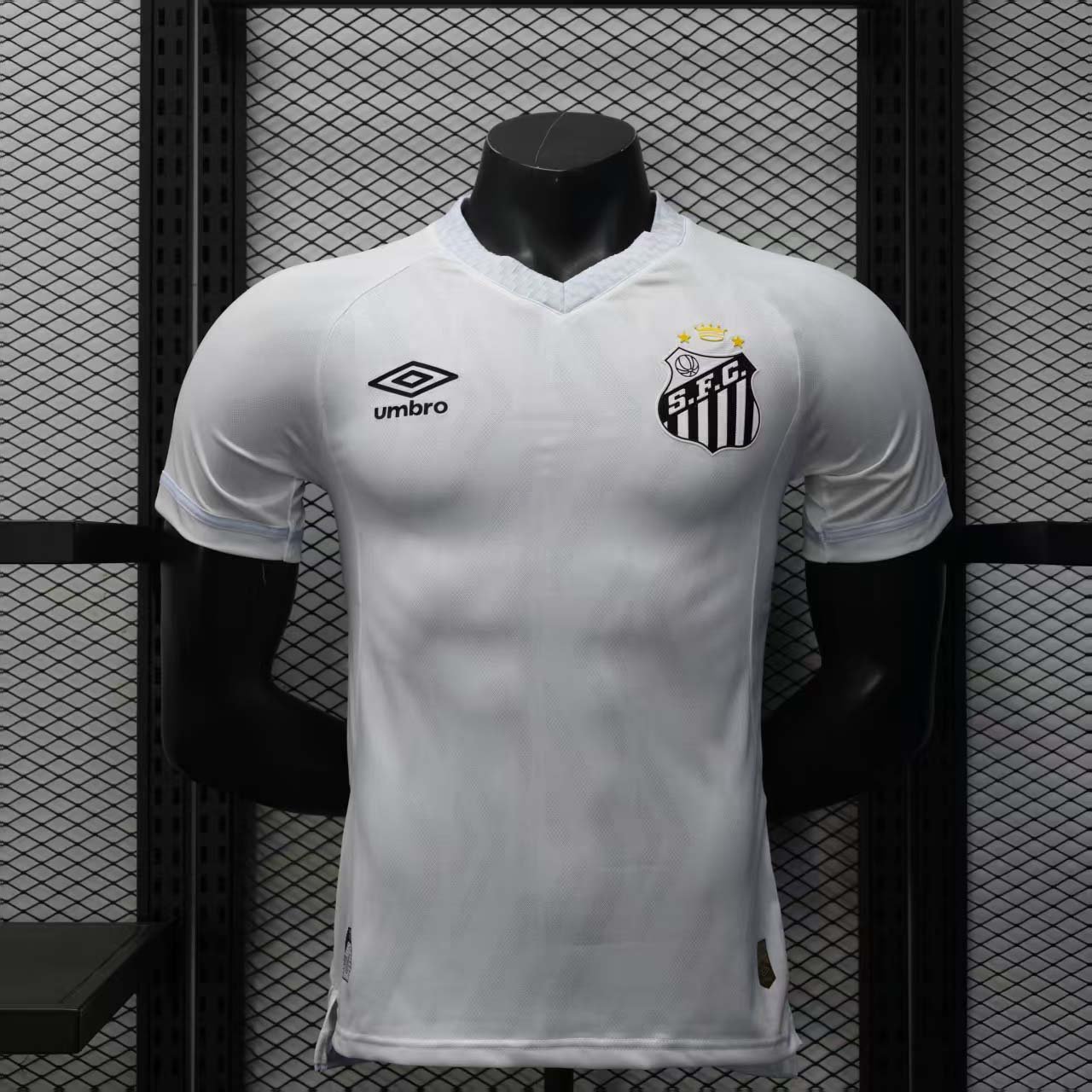 aeffcc727839683eaaf0a660284c2454-1 2025/2026 Player Version Santos Home Football Shirt 1:1 Thai Quality - Image 1