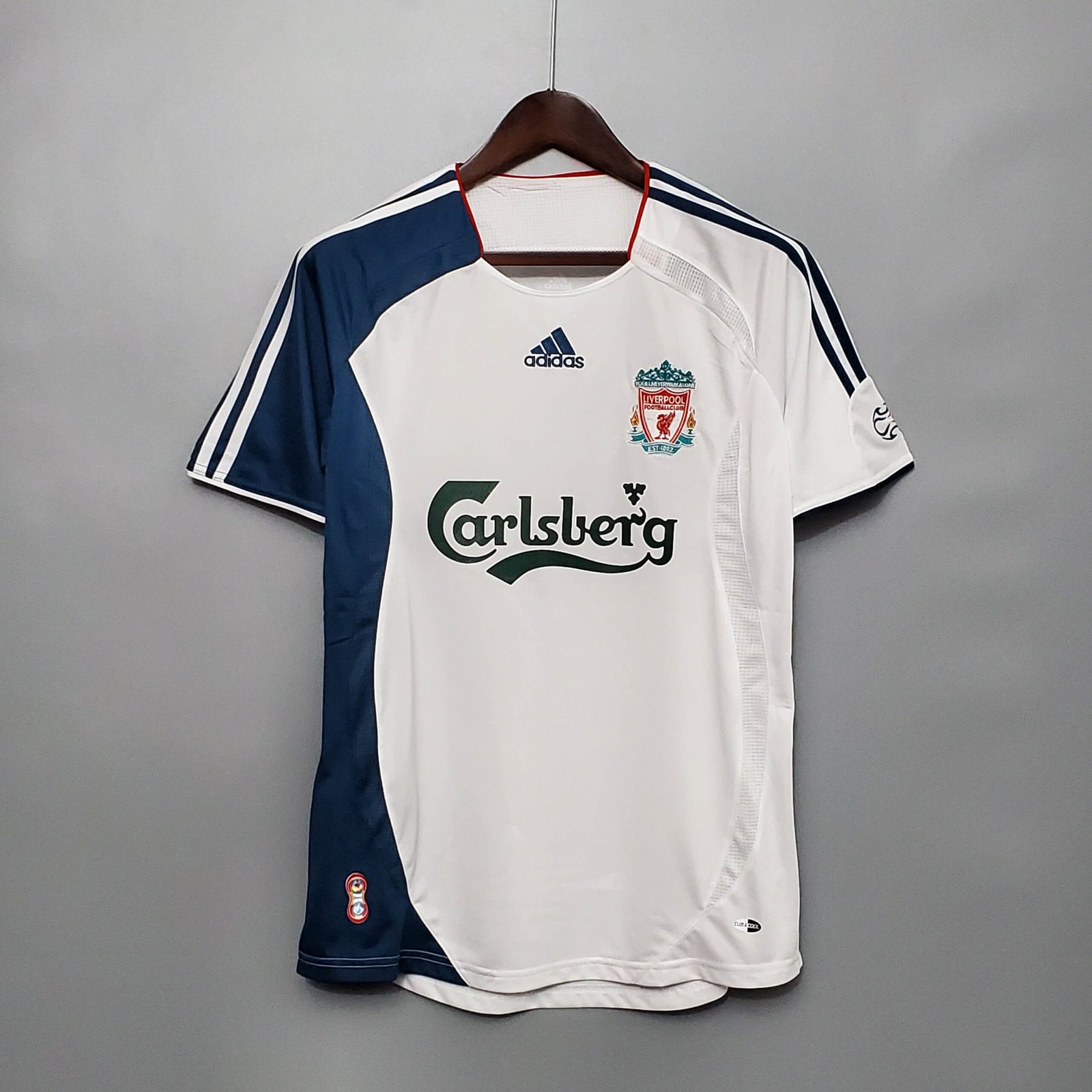 b7ec85693361333578c5fc4252997799 2006/2007 Retro Liverpool Third Away Football Shirt 1:1 Thai Quality - Image 1