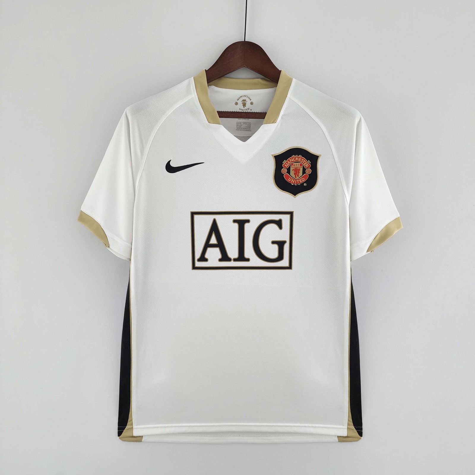c1e23075f034b873d584eb74cd60ed19-1 2006/2007 Retro Manchester United Away Football Shirt 1:1 Thai Quality - Image 1
