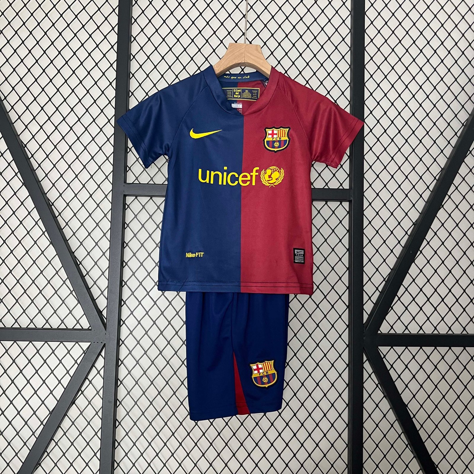 cbcb12291763d050f28b649ec6b4e8b6 2008/2009 Retro Barcelona Home Football Shirt 1:1 Thai Quality Kids Size - Image 1