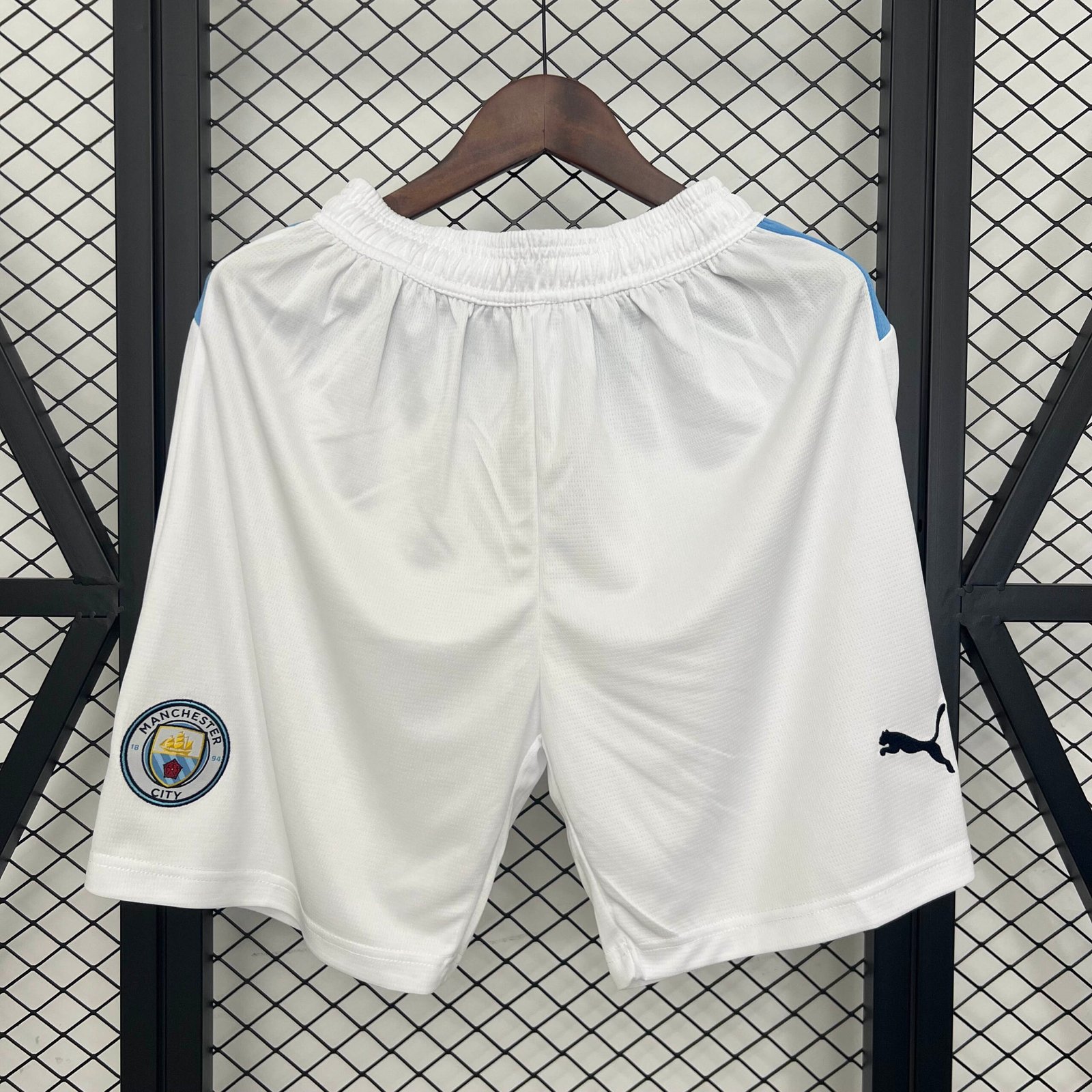 cc980971db96c4e234b9975f338ccc7e 2025/2026 Manchester City Home Shorts Football Shirt 1:1 Thai Quality - Image 1