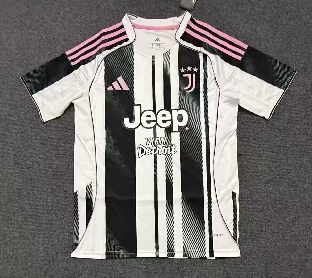 cfe2df78abd6f61c7a85397abb561d49 2025/2026 Juventus Home Soccer Jersey 1:1 Thai Quality(There Are Sponsors) - Image 1