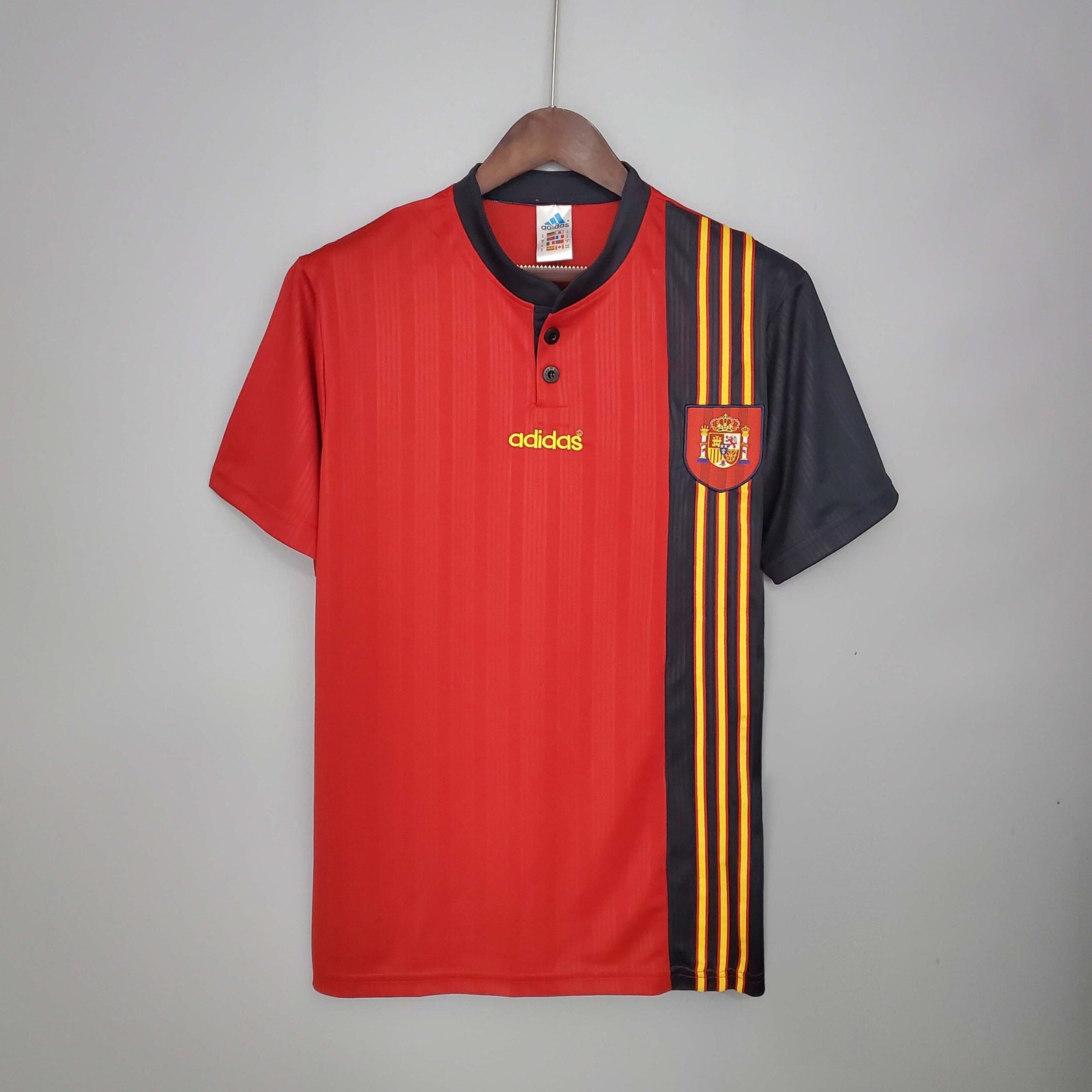 d21d1bb17a3d9ac111f81ecafa51896b 1996 Retro Spain Home Football Shirt 1:1 Thai Quality - Image 1