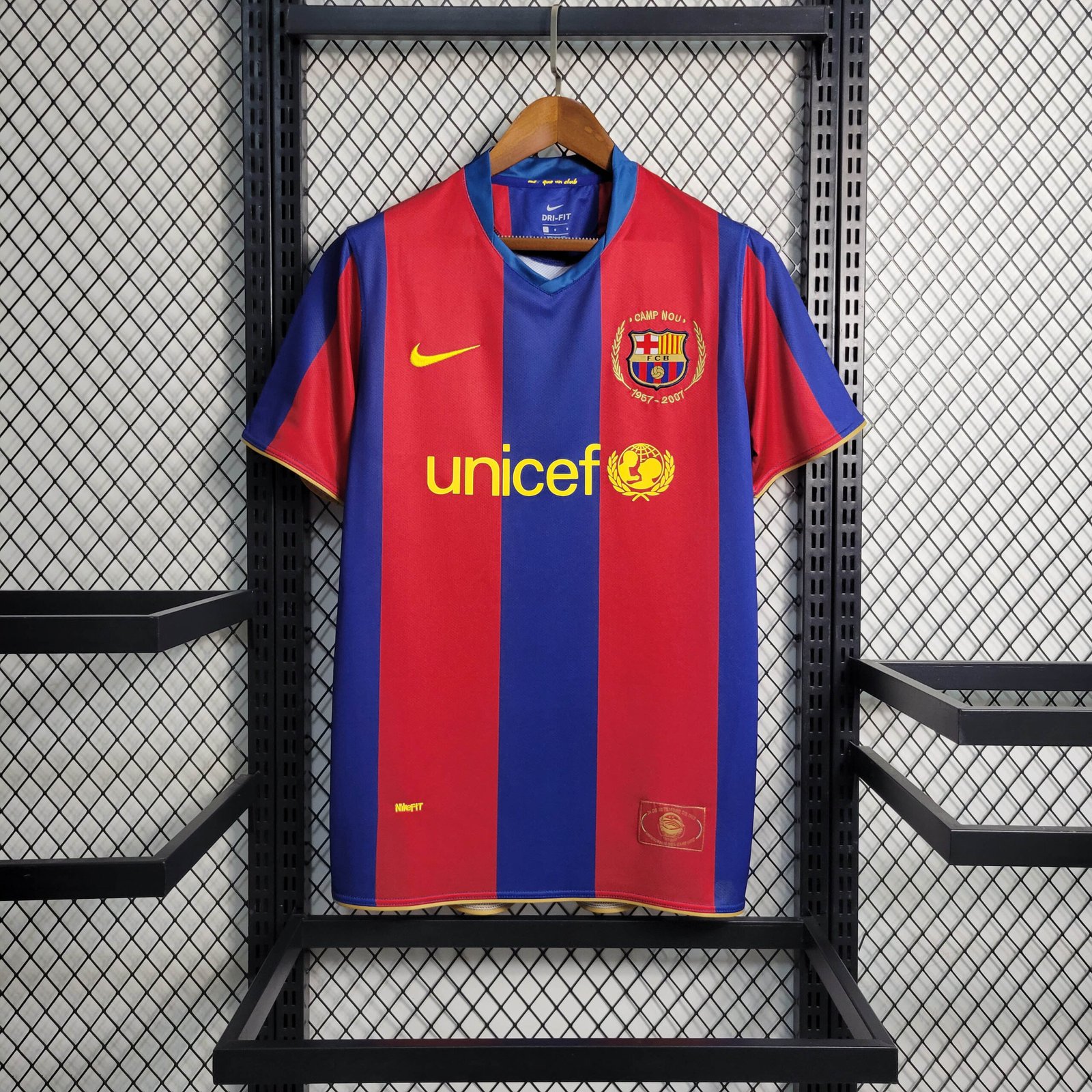 d6da11a6e7ba88525725b47fc6f6dcf3 2007/2008 Retro Barcelona Football Shirt Home 1:1 Thai Quality - Image 1