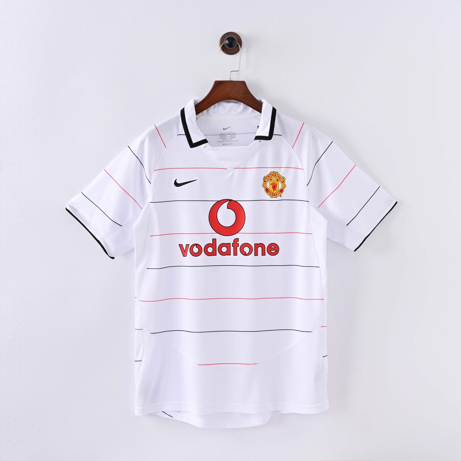 dbcf5b1a7b35207c7a59148b379d1c7e-1 2003/2004 Retro Manchester United Third Away Football Shirt 1:1 Thai Quality - Image 1