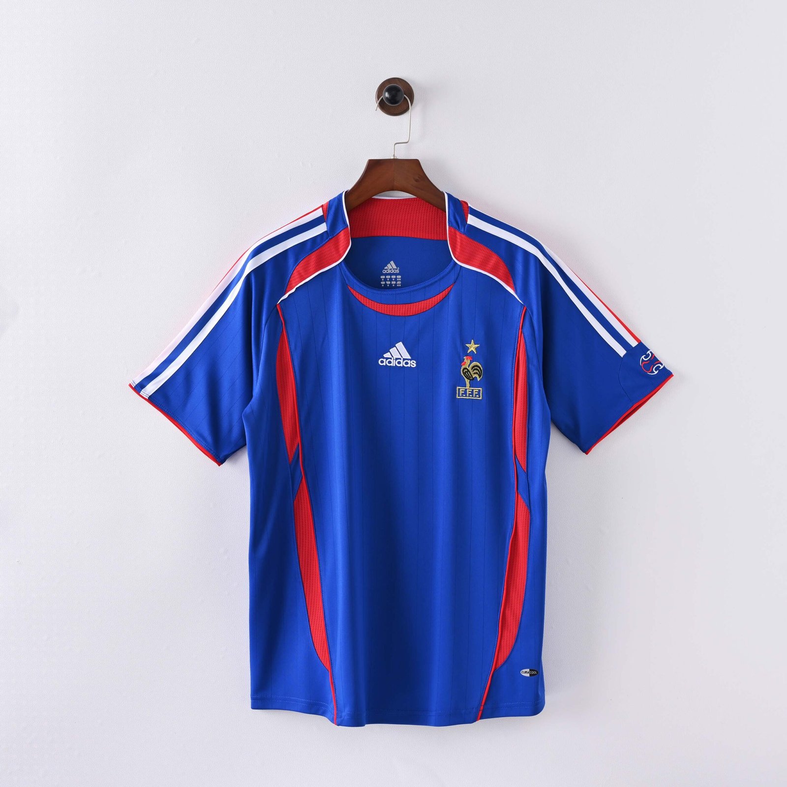 e92948c2538f20d52a4bd26fa1ef3020-1 2006 Retro France Home Blue Soccer Jersey AAA - Image 1