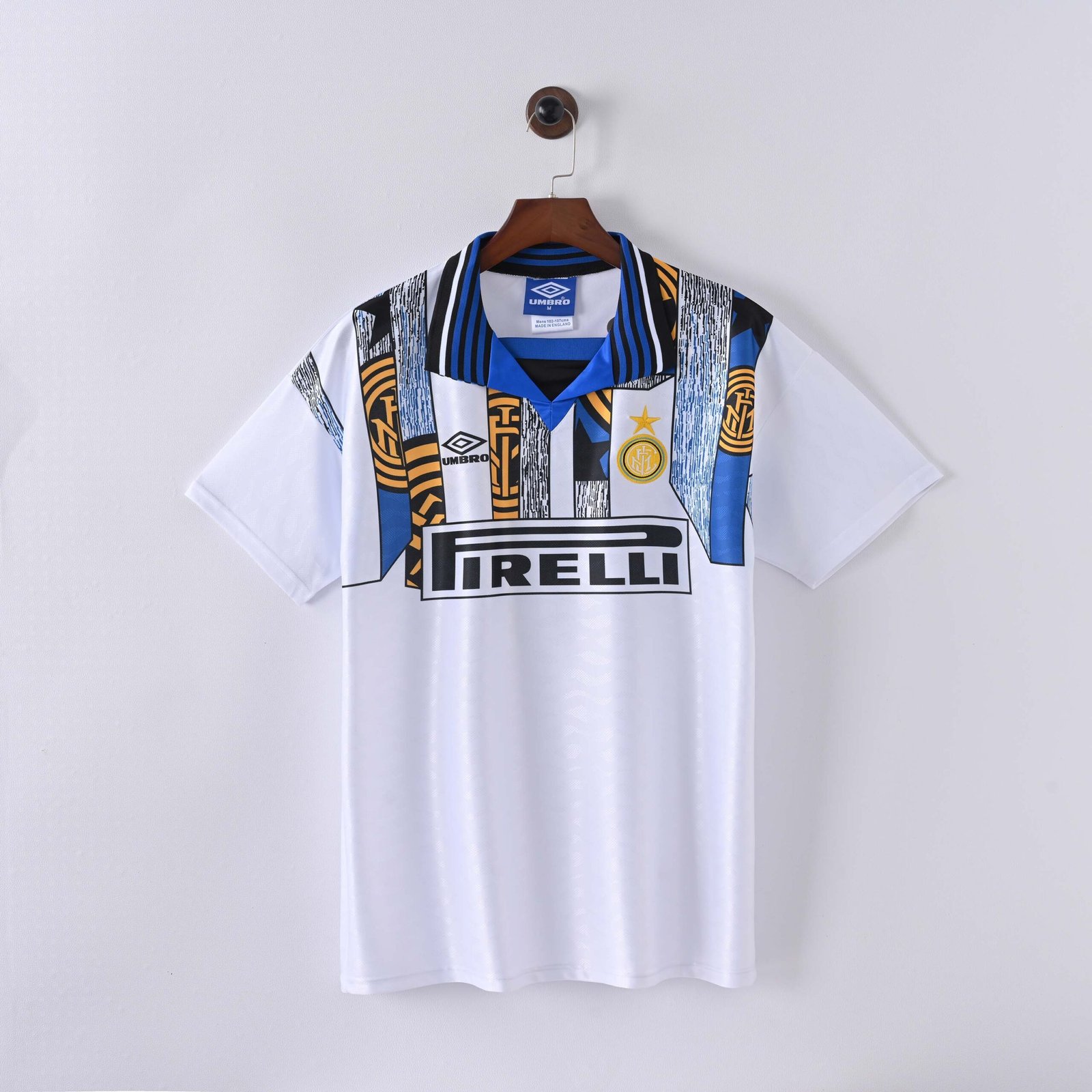 e9d44ebcbb6b4ebbe105d28d48cf749c 1995/1996 Retro Internazionale Milan Away Football Jersey 1:1 Thai Quality - Image 1