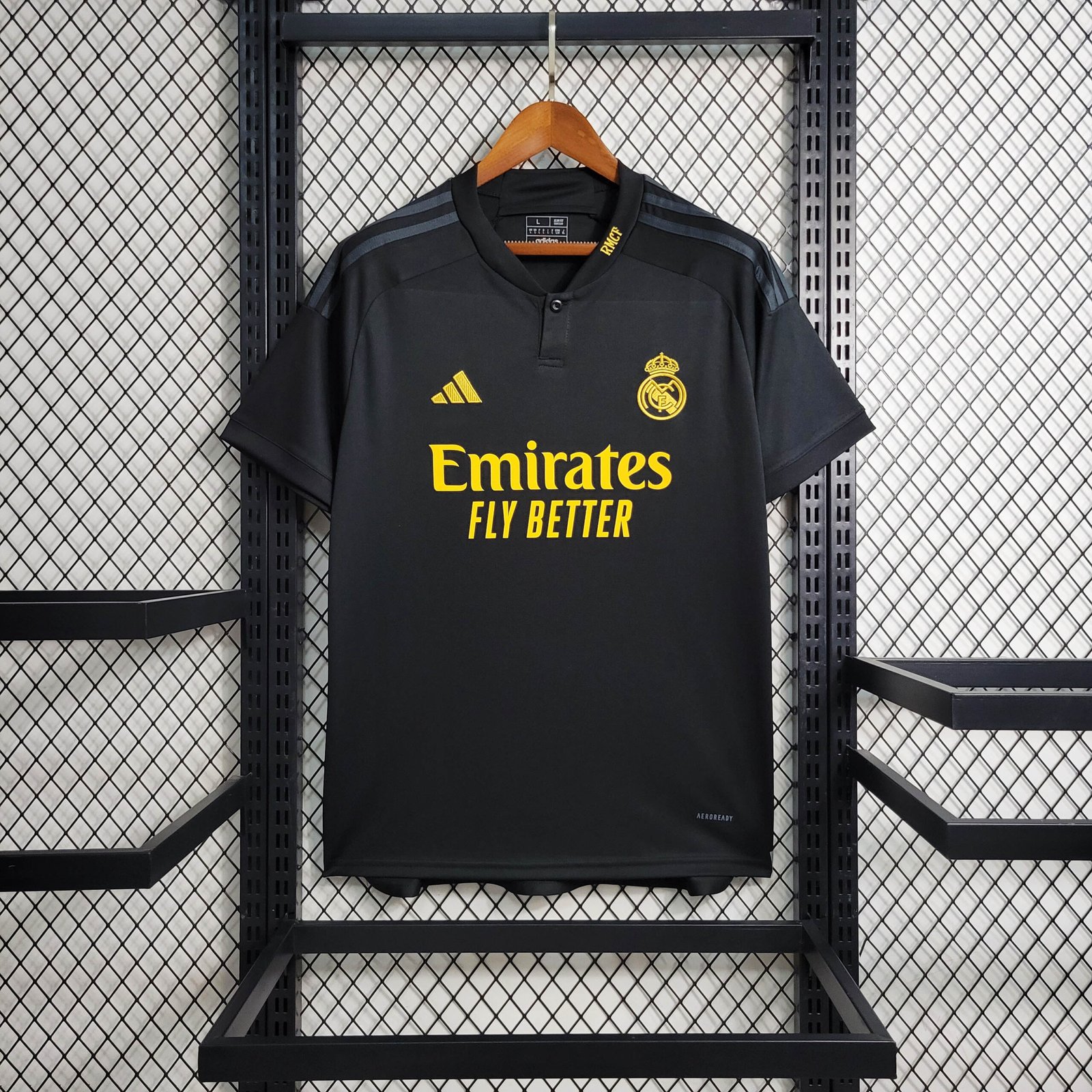 f233d4b43046ce1175ed847d0d73abb0 2023/2024 Real Madrid Football Shirt Third Away - Image 1