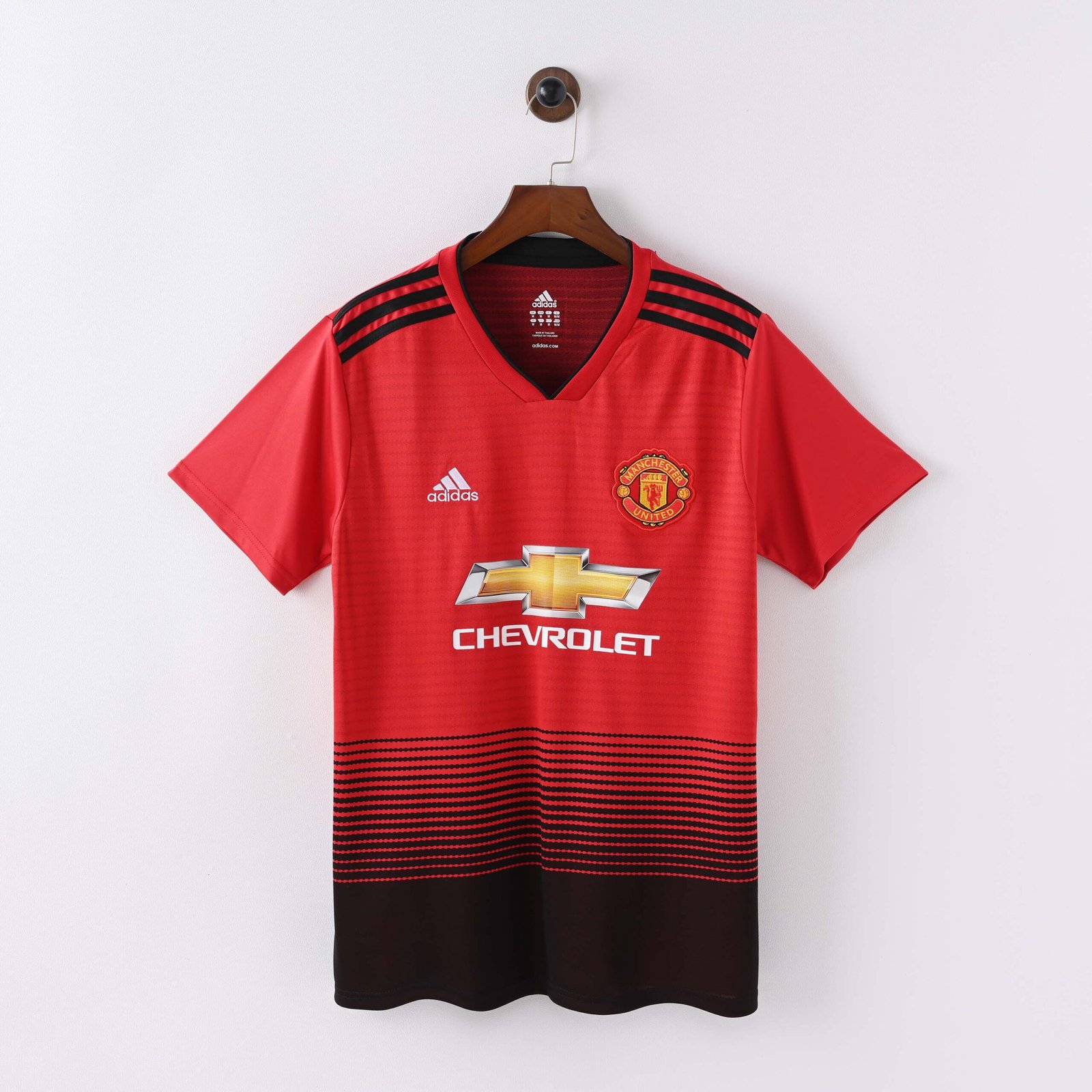 f62a80d5cffe416f43f8b74520e96d34 2018/2019 Retro Manchester United Home Football Shirt 1:1 Thai Quality - Image 1