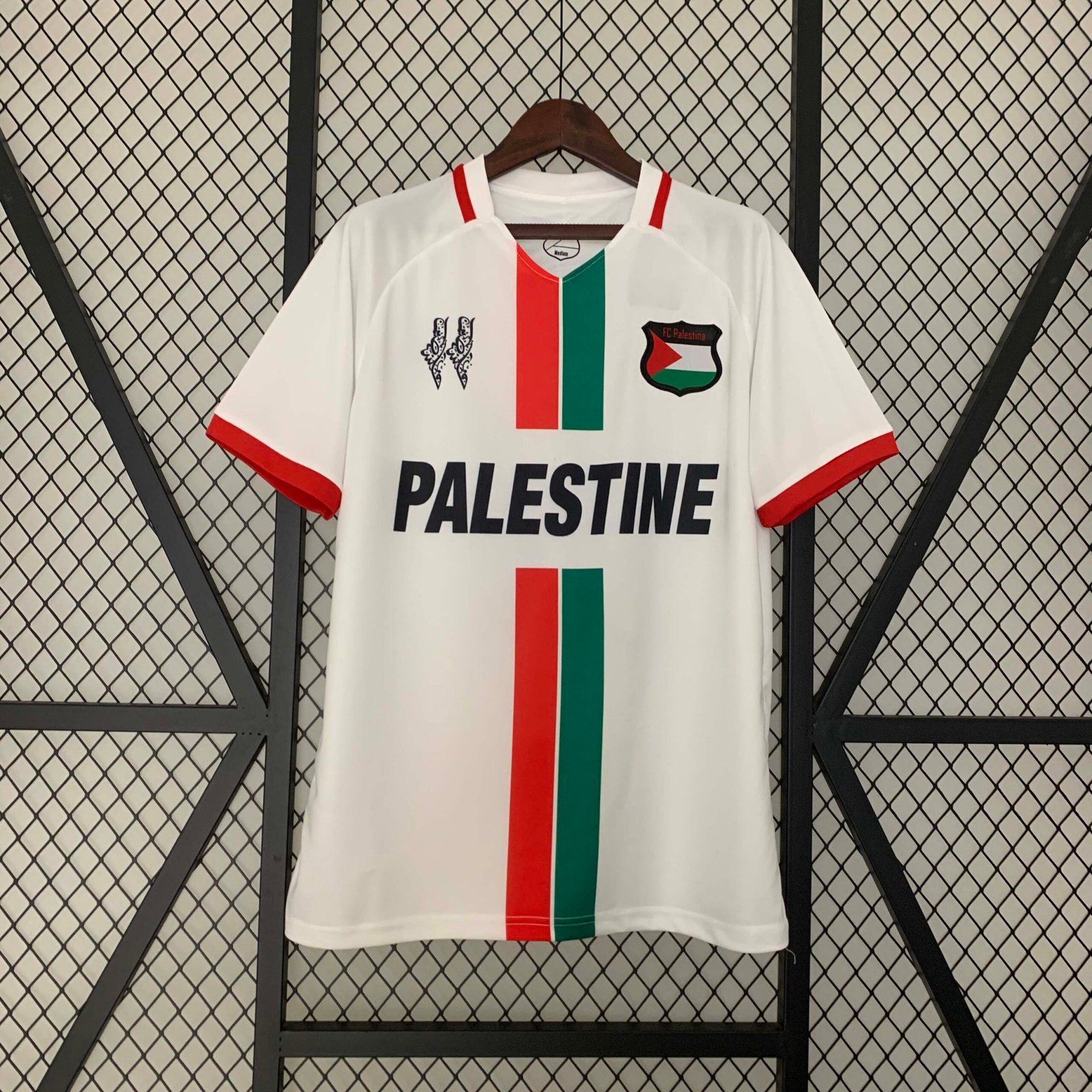 fb6ef36a2f76b69b7994e195a31b6b63 2023-2024 Palestine Away Football Shirt 1:1 Thai Quality - Image 1