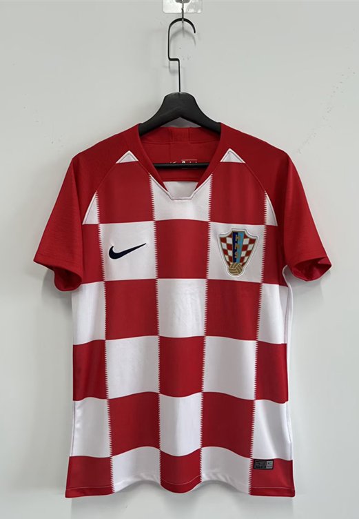 D742DDF392F963F7DB5F47362442C028 Retro version 2018 Croatia Home Red White Soccer Jersey AAA - Image 1