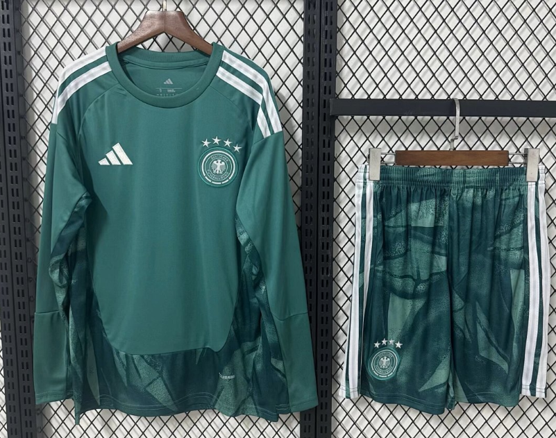 IMG_1530 2026-2027 Germany Goalkeeper Green Kids/Youth Long-sleeved Soccer Uniform - Image 1