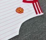 2026-27 Retro version Manchester United White  Red Vest Soccer Uniform - Image 4