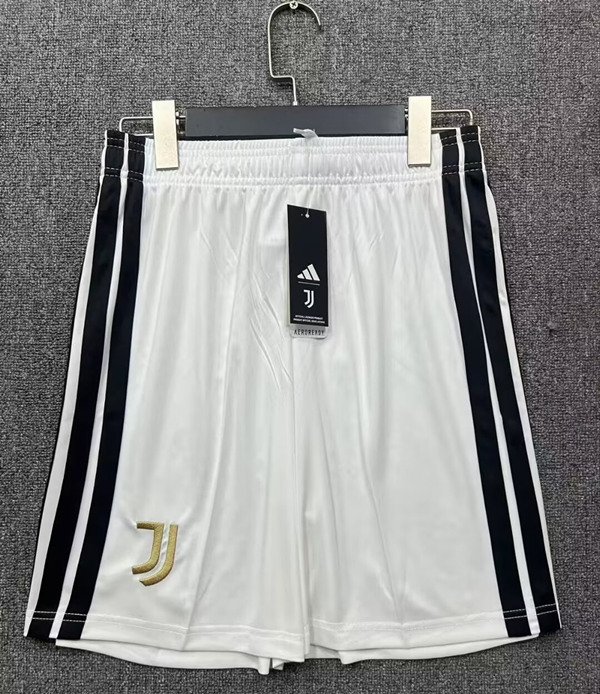 782ABDF13F50570E72FBBA8EF9EF99FD 2026-27 Juventus Home Black Soccer Shorts - Image 1