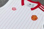 2026-27 Retro version Manchester United White  Red Vest Soccer Uniform - Image 2