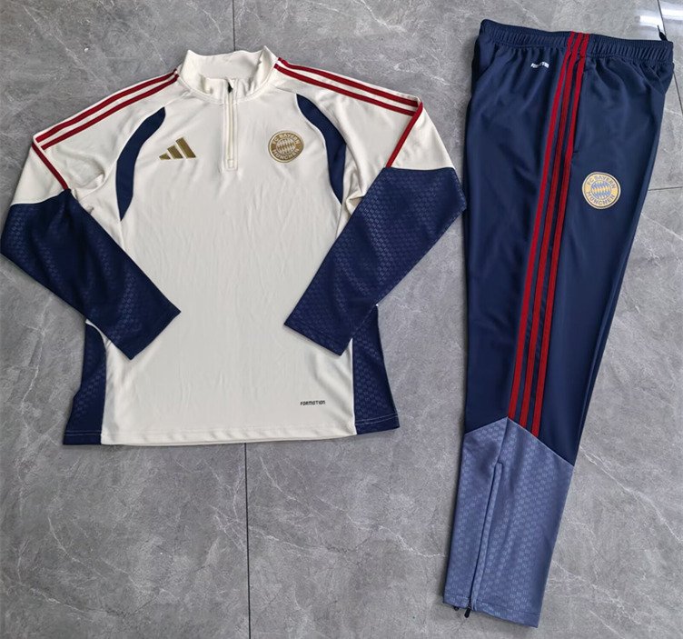 psc (2) 2026-27 Bayern Munich Apricot Soccer Tracksuit Uniform - Image 1