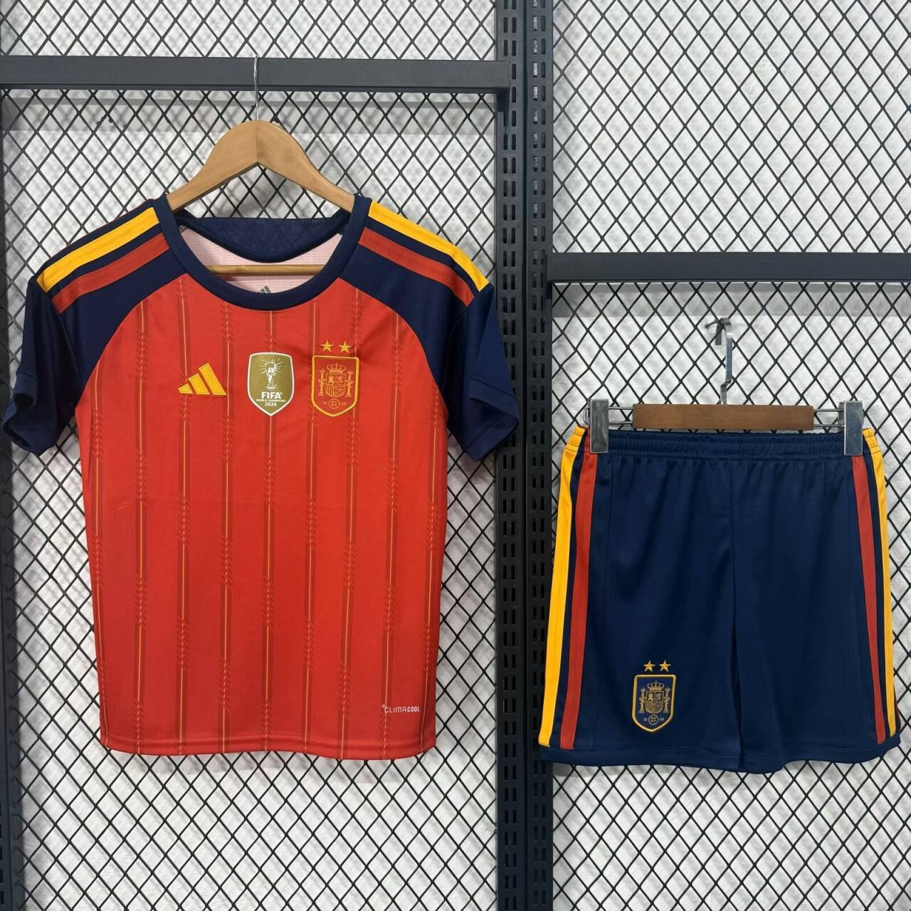 5259d2fb (2 star)2026-2027 Spain Home Red kids/youth Soccer uniform - Image 1