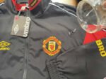 Retro version 96-97 Manchester United Black Red Windbreaker  Soccer Jacket - Image 5