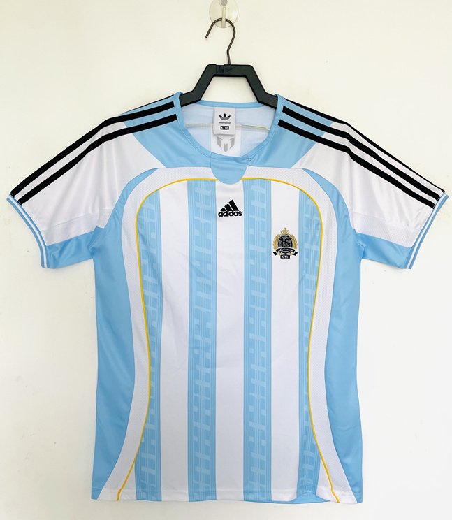 93817517 Retro version 2006 Argentina Blue White Soccer Jersey AAA - Image 1