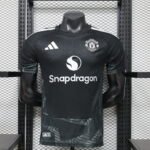 Player version 26-27 Manchester United The goalkeeper black Soccer Jersey AAA