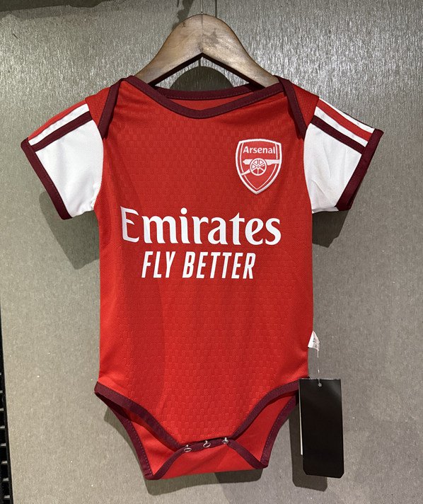 e02474b2 2026-2027 Arsenal Home Red White Baby Soccer uniform - Image 1