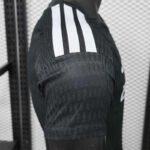Player version 26-27 Real Madrid goalkeeper Black Soccer Jersey AAA - Image 3
