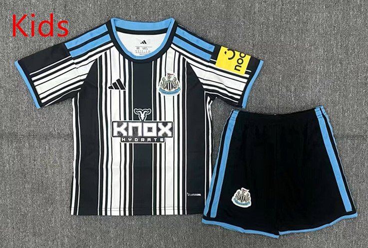 psc 26-27 Newcastle United Home Black&White Stripes Kids/Youth Soccer Uniform - Image 1