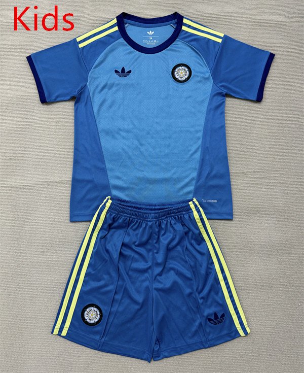 9f7d7c4f 2026-2027 Leeds United Goalkeeper Blue kids/youth Soccer uniform - Image 1